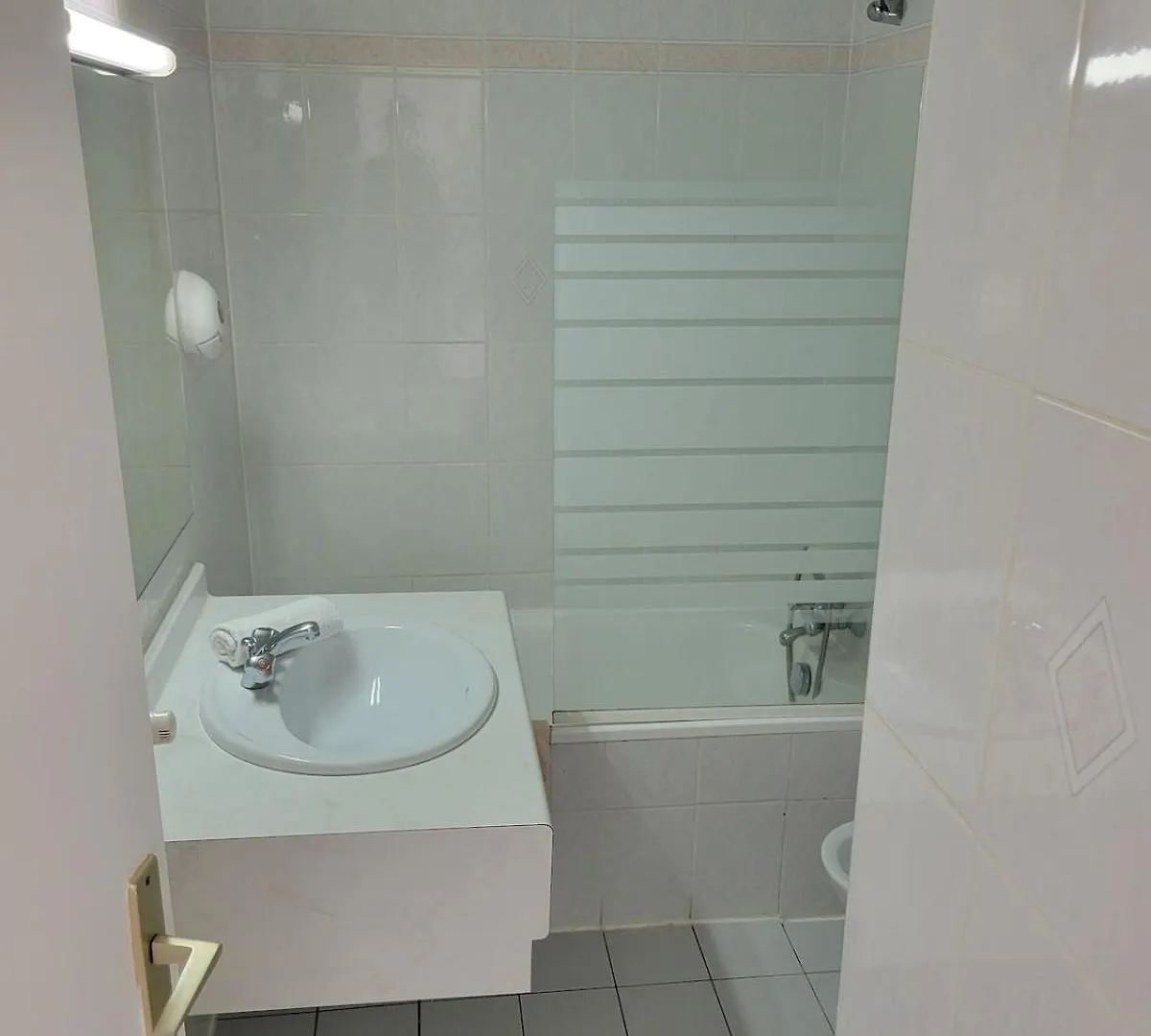 Appartement Grand T4 Proche Sanctuaires à Lourdes 0*,